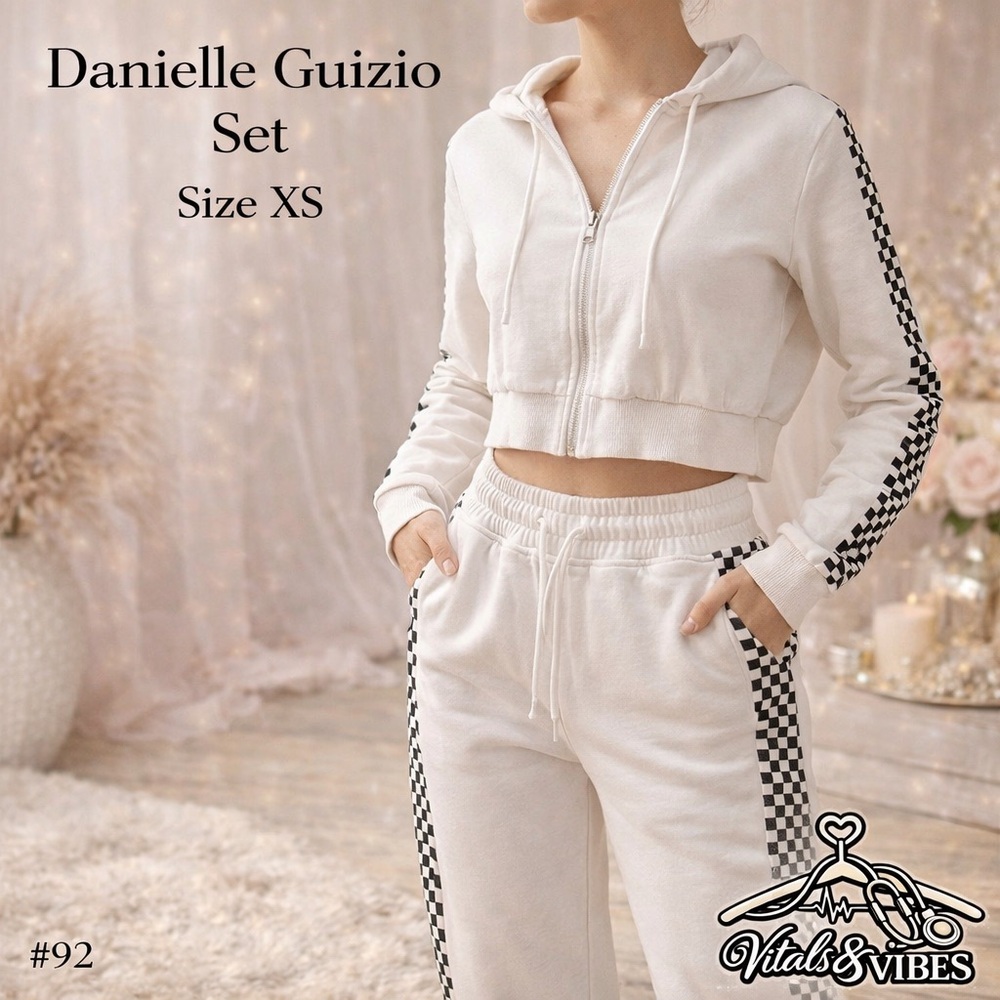Danielle Guizio Cream Zip Hoodie & Jogger Set with Checker Trim Size XS